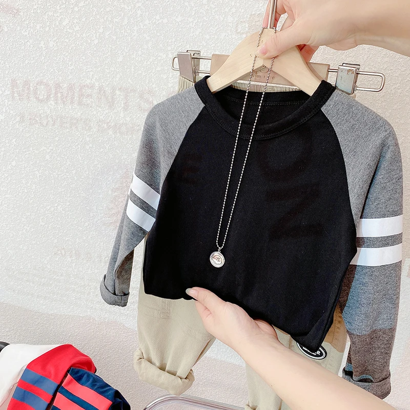 Baby Boy Clothes 2022 Children Spliced Striped Long Sleeve T Shirts Korean Fashion Casual Newborns Infant Pullovers Black White
Baby Boy Clothes 2022 Children Spliced Striped Long Sleeve T Shirts Korean Fashion Casual Newborns Infant Pullovers Black White