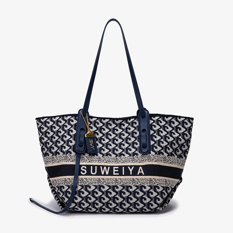 Luxury Brand 2021 New Embroidery Portable Tote Bag Underarm Large Capacity Shoulder Bag Shopping Bag Fashionable Purses Sac Luxe
Luxury Brand 2021 New Embroidery Portable Tote Bag Underarm Large Capacity Shoulder Bag Shopping Bag Fashionable Purses Sac Luxe
