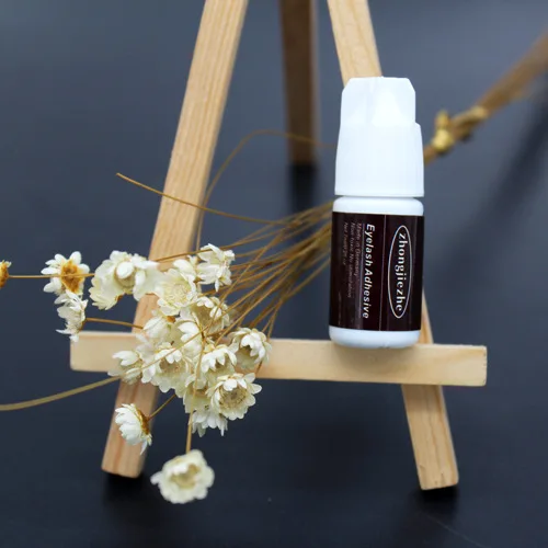 Small volume 7ml eyelash glue Slow dry, no sensitivity, no allergy, self-grafting eyelash glue
Small volume 7ml eyelash glue Slow dry, no sensitivity, no allergy, self-grafting eyelash glue