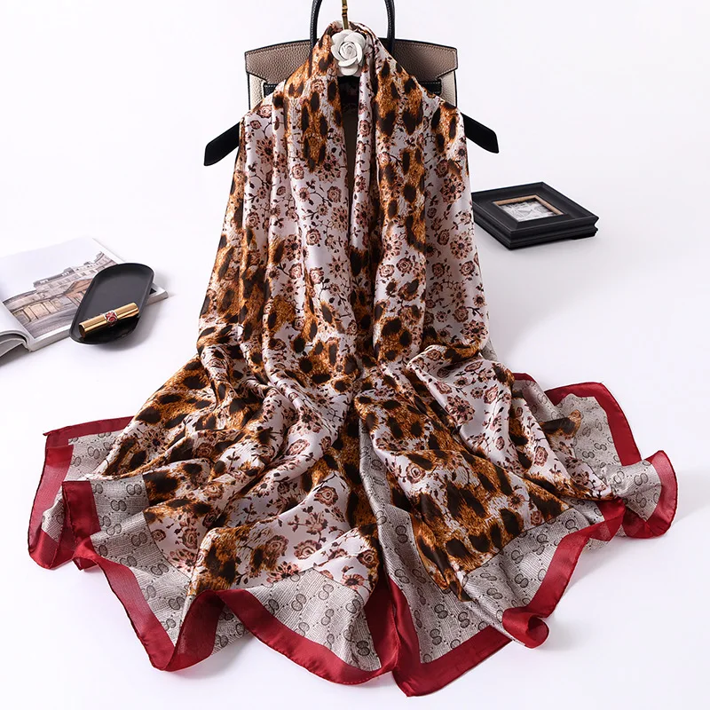 2021 Summer Sunscreen Travel Bandana Shawl Fashion Brand Leopard Print Neckerchief Beach towel Female 180X90CM Satin Silk Scarf
2021 Summer Sunscreen Travel Bandana Shawl Fashion Brand Leopard Print Neckerchief Beach towel Female 180X90CM Satin Silk Scarf