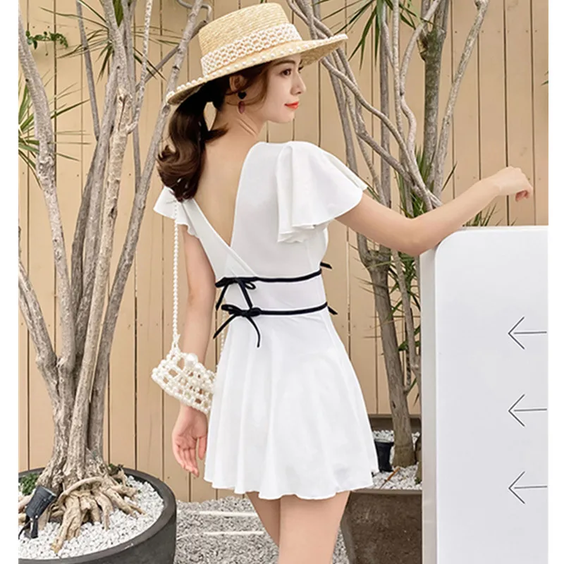 STAERK White one-piece women summer skirt conservative block belly show tall waist bowknot is small air fragrance arm swim suit
STAERK White one-piece women summer skirt conservative block belly show tall waist bowknot is small air fragrance arm swim suit