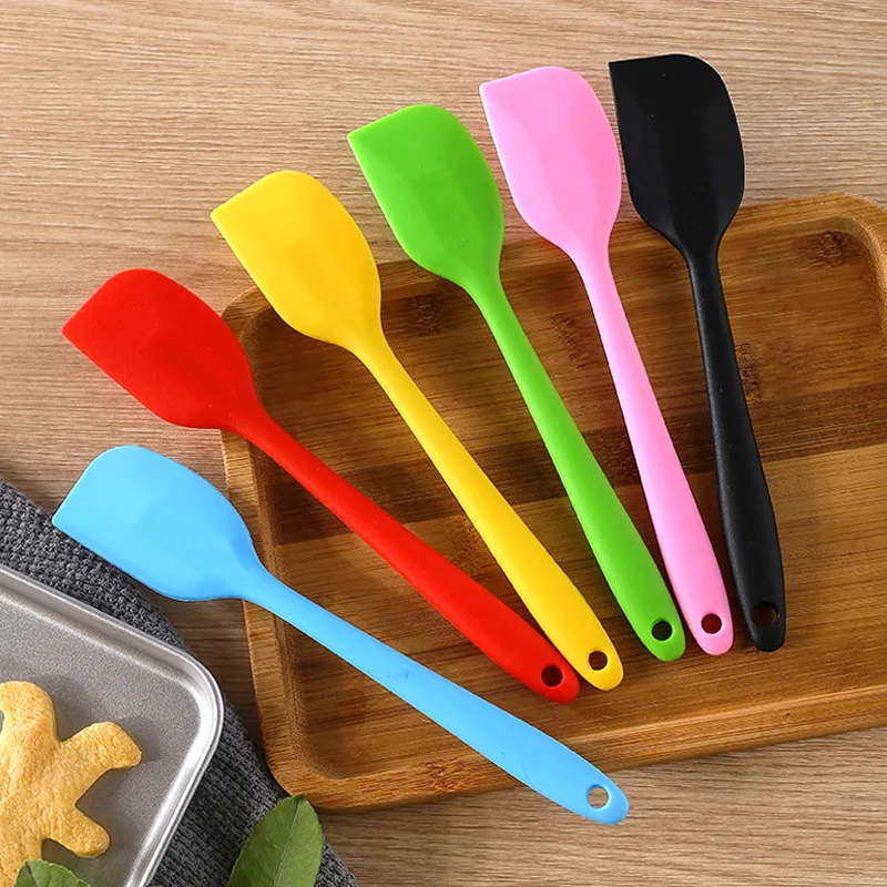1pcs Kitchen Silicone Cake Spatula Cream Butter Spatula Mixing Batter Scraper Brush Mixer Cake Brushes Baking Tool Kitchenware
1pcs Kitchen Silicone Cake Spatula Cream Butter Spatula Mixing Batter Scraper Brush Mixer Cake Brushes Baking Tool Kitchenware