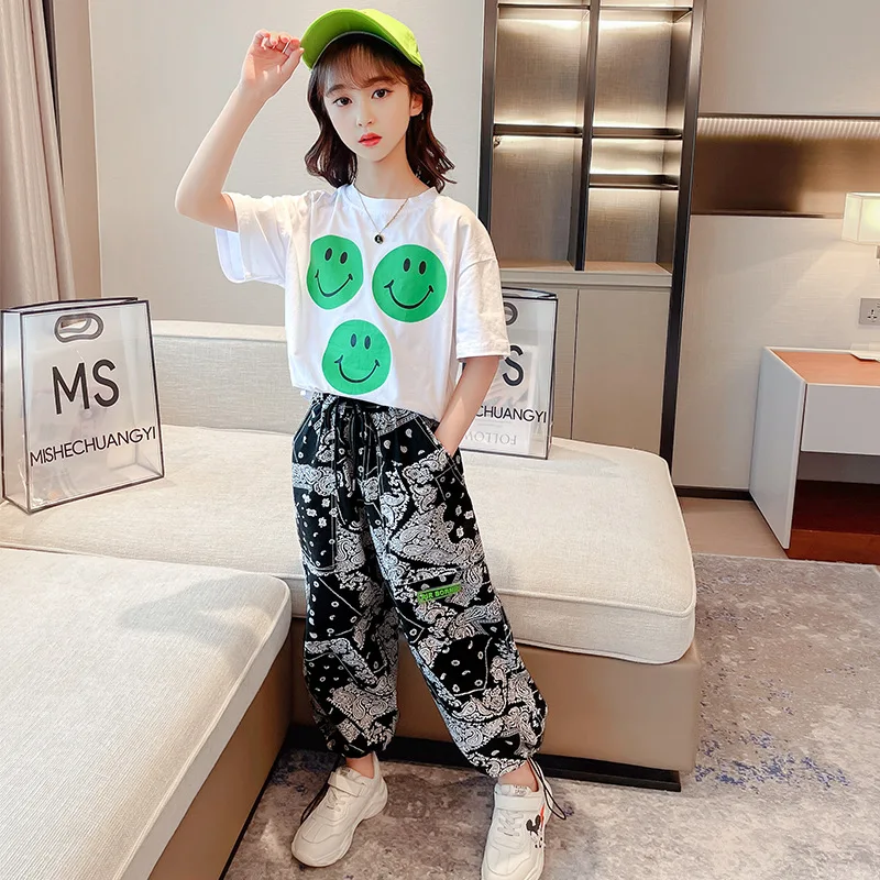 120-170cm Girl Summer Fashion Sets Children Cotton Cute Smile Face Tops& Drawcord Hem Loose Pants Clothing Sets Child Clothes
120-170cm Girl Summer Fashion Sets Children Cotton Cute Smile Face Tops& Drawcord Hem Loose Pants Clothing Sets Child Clothes