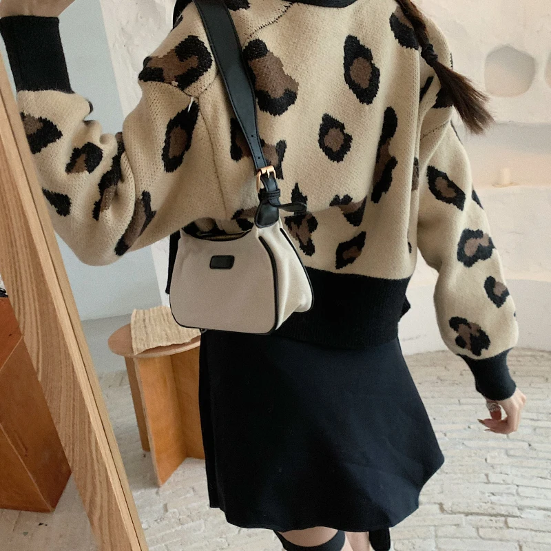 Vintage Leopard Knitted Sweaters for Women Autumn Winter New Fashion Clothes Casual Loose Cardigan Ladies Top Streetwear Hipster
Vintage Leopard Knitted Sweaters for Women Autumn Winter New Fashion Clothes Casual Loose Cardigan Ladies Top Streetwear Hipster