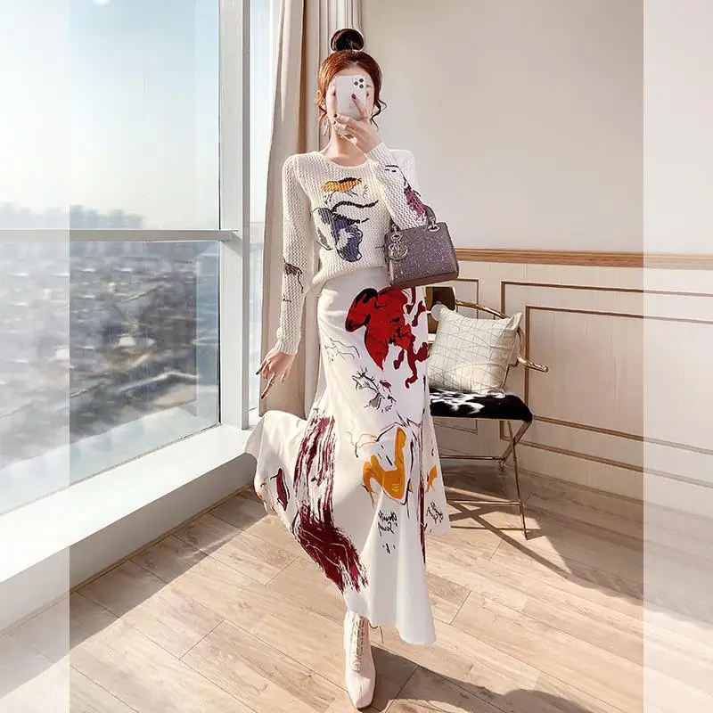 2021 Women Autumn Winter Fashion Suits Female O-neck Knitted Pullover Tops + High Waist A-line Skirts Ladies Two-piece Sets E832
2021 Women Autumn Winter Fashion Suits Female O-neck Knitted Pullover Tops + High Waist A-line Skirts Ladies Two-piece Sets E832
