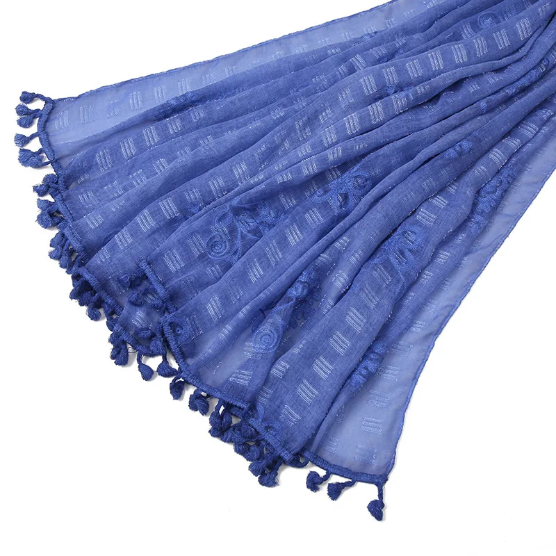 Latest Embroidery floral printed long muslim scarf fashion ladies shawl islamic hijab heawrap cotton scarves
Latest Embroidery floral printed long muslim scarf fashion ladies shawl islamic hijab heawrap cotton scarves