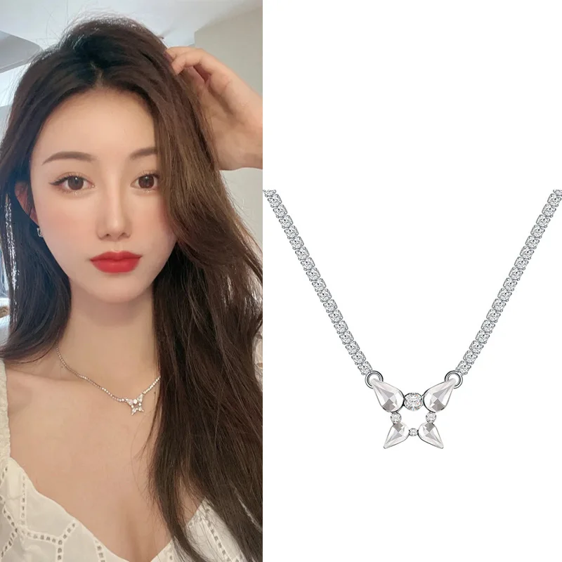 Net Celebrity Fashion Cute Butterfly Pendant Stunning Short Necklace Female Shiny Zircon Chain Clavicle Chain
Net Celebrity Fashion Cute Butterfly Pendant Stunning Short Necklace Female Shiny Zircon Chain Clavicle Chain