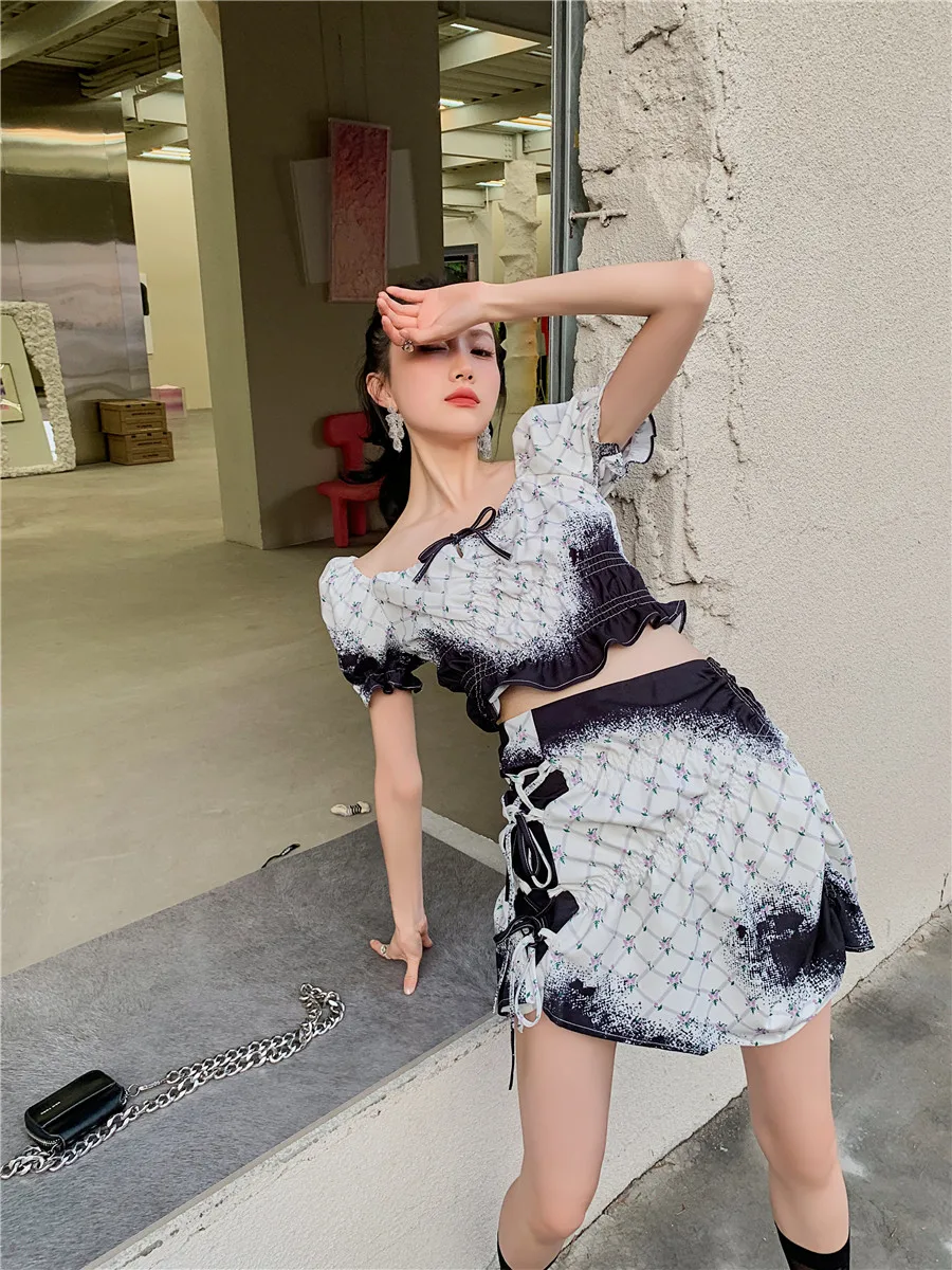 CHEERART Off The Shouder Puff Sleeve Crop Blouse Women Summer Top Drawstring Plaid Bow Going Out Tops Summer Fashion Clothing
CHEERART Off The Shouder Puff Sleeve Crop Blouse Women Summer Top Drawstring Plaid Bow Going Out Tops Summer Fashion Clothing