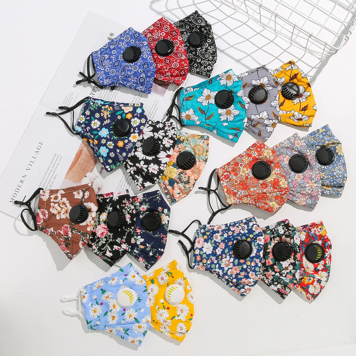 Washable and reusable rose colorful flower printing adult mask adjustable ear-hook cotton mask
Washable and reusable rose colorful flower printing adult mask adjustable ear-hook cotton mask
