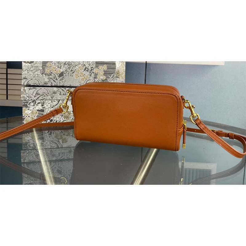 Ladies' new explosive style leather square shoulder bag, simple and fashionable all-match diagonal bag
Ladies' new explosive style leather square shoulder bag, simple and fashionable all-match diagonal bag
