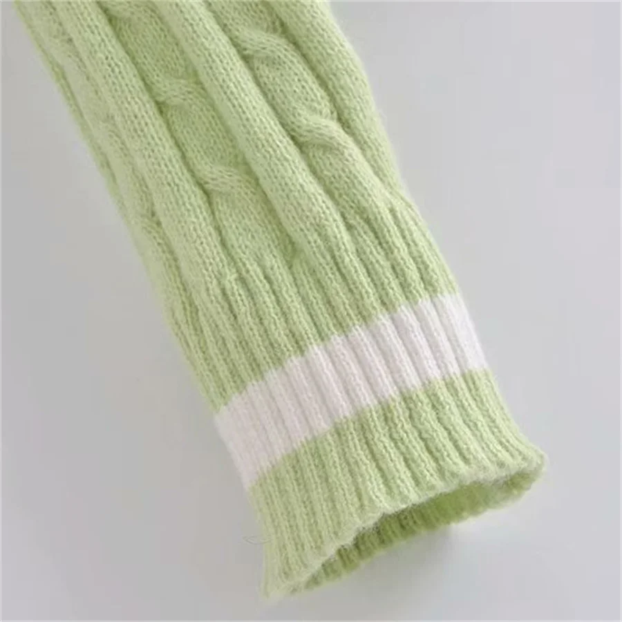 PUWD Vintage Women V Neck Pullover Sweaters 2021 Summer Fashion Ladies Green Short Knitwear Top Girls Chic Knitted Crop Tops
PUWD Vintage Women V Neck Pullover Sweaters 2021 Summer Fashion Ladies Green Short Knitwear Top Girls Chic Knitted Crop Tops