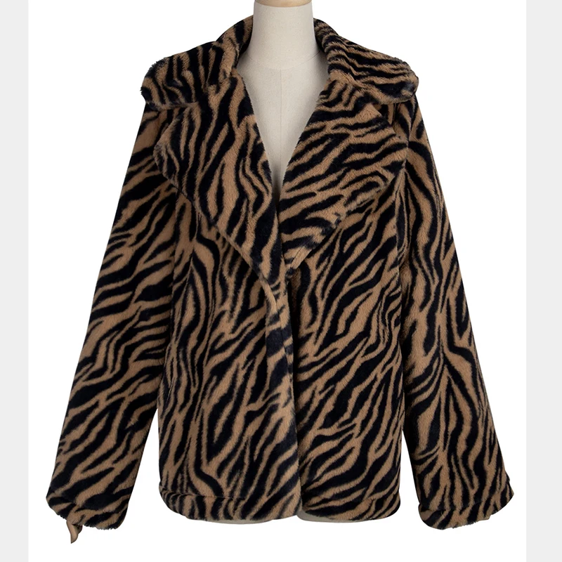 2021 Overcoat Autumn Winter Women Tiger Striped Coat Stylish Female Thick Warm Jacket Plus Size Outerwear Casual Lady Streetwear
2021 Overcoat Autumn Winter Women Tiger Striped Coat Stylish Female Thick Warm Jacket Plus Size Outerwear Casual Lady Streetwear