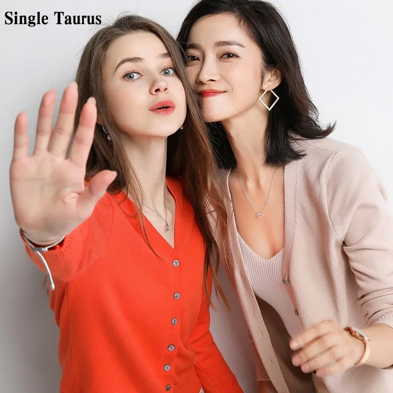 Spring Autumn Female Wool Sweaters Long Sleeve V Neck Knitting Cashmere Cardigans Loose Casual Knitted Elegant Woman Cute Tops
Spring Autumn Female Wool Sweaters Long Sleeve V Neck Knitting Cashmere Cardigans Loose Casual Knitted Elegant Woman Cute Tops