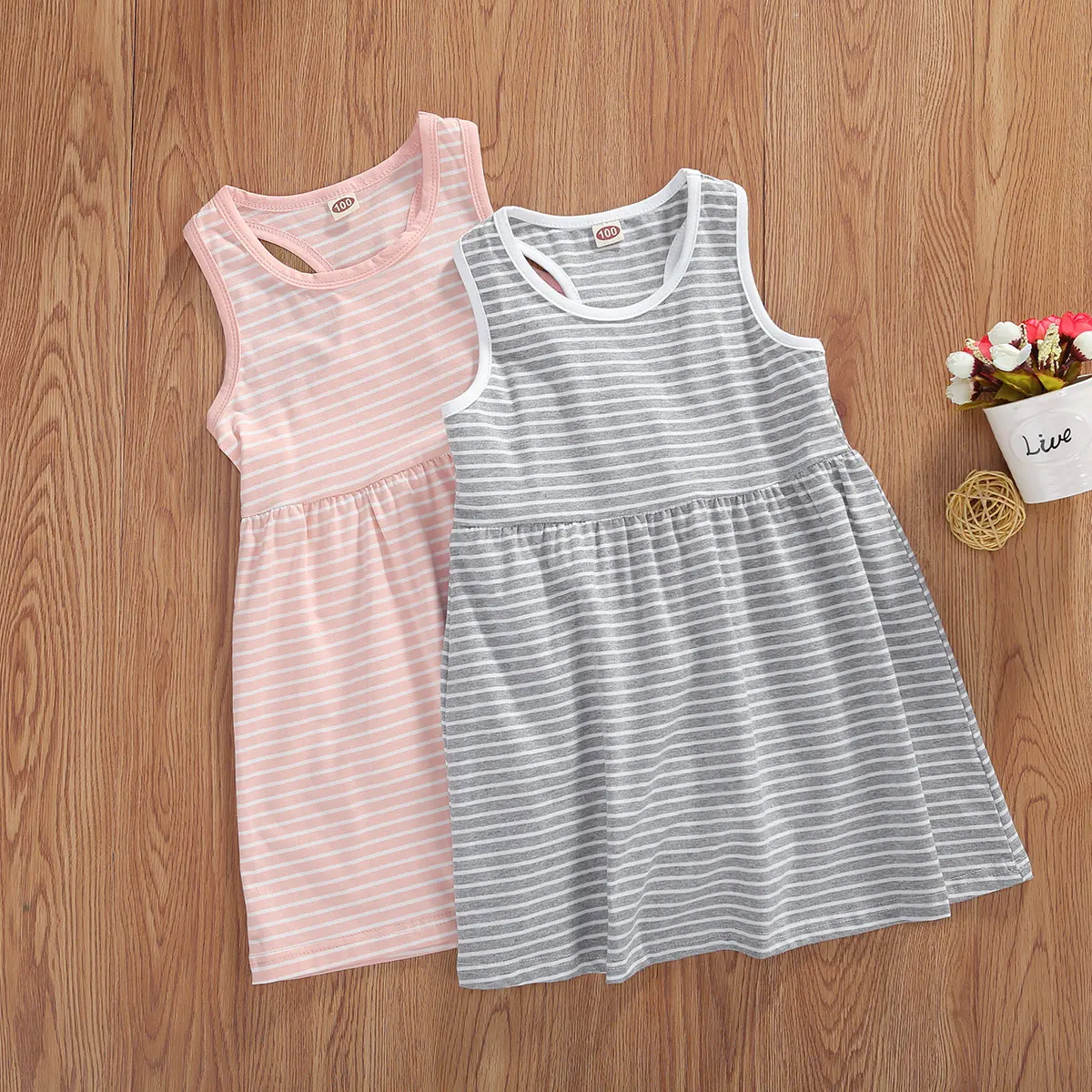 Children's Clothing
Children's Clothing