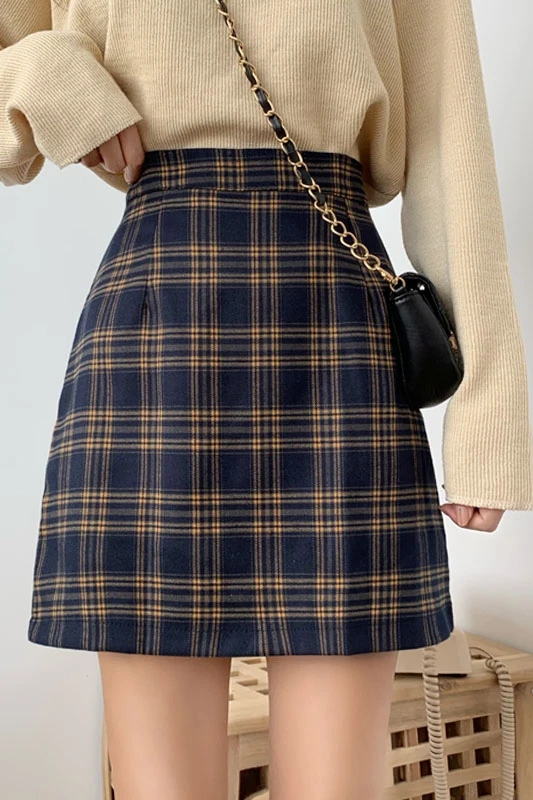 Vintage Black Plaid Mini Y2K Skirt Women Fashion High Waist Office Lady Party Side Zipper Skirts 2020 Clothing
Vintage Black Plaid Mini Y2K Skirt Women Fashion High Waist Office Lady Party Side Zipper Skirts 2020 Clothing