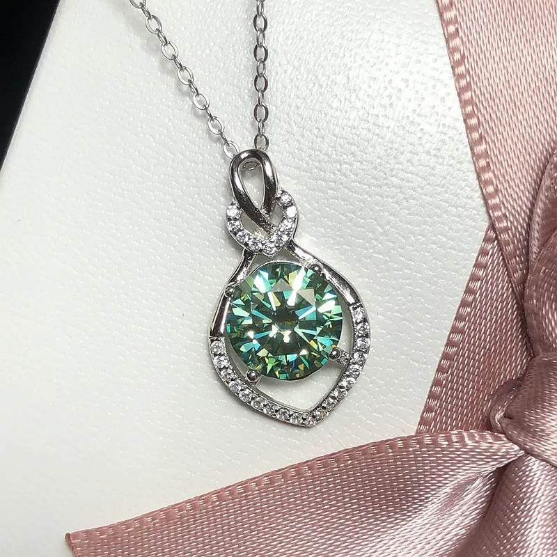 Luxury Green Moissanite Pendant Necklace Geometric Fine Jewelry Women's Wedding Party Fashion Clavicle Chain Best Birthday Gift
Luxury Green Moissanite Pendant Necklace Geometric Fine Jewelry Women's Wedding Party Fashion Clavicle Chain Best Birthday Gift
