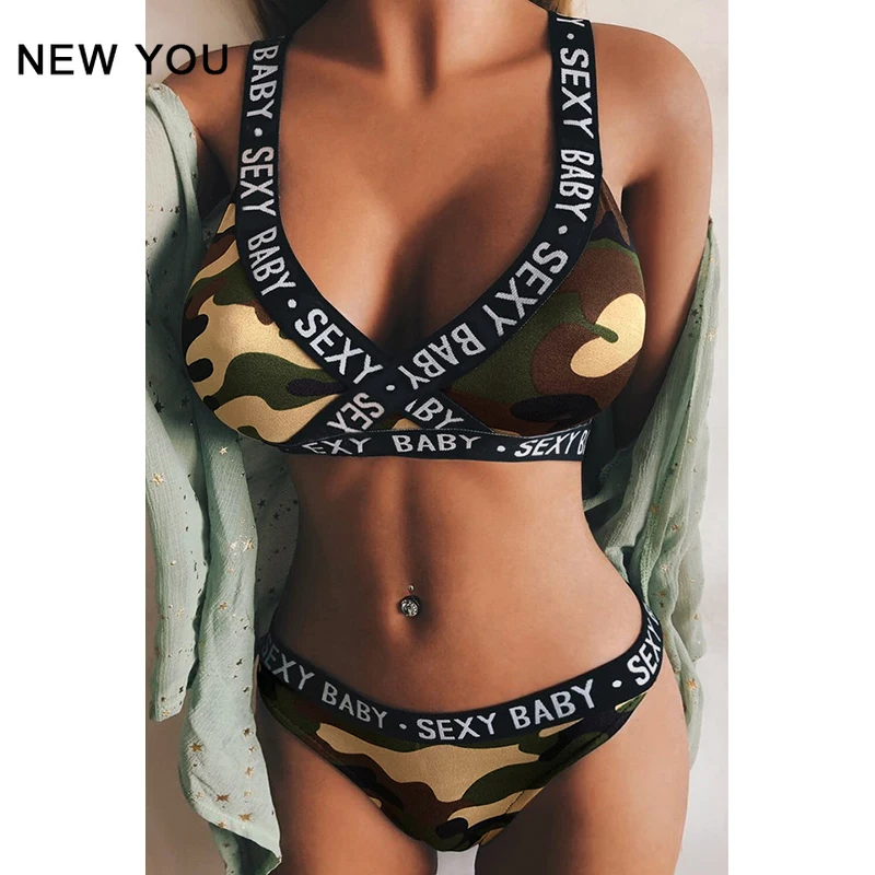 Fashion Lingerie Set Women Letter Print Patchwork Sexy Lingerie Underwear G-String Set Bra And Panties Two-Piece Suit
Fashion Lingerie Set Women Letter Print Patchwork Sexy Lingerie Underwear G-String Set Bra And Panties Two-Piece Suit