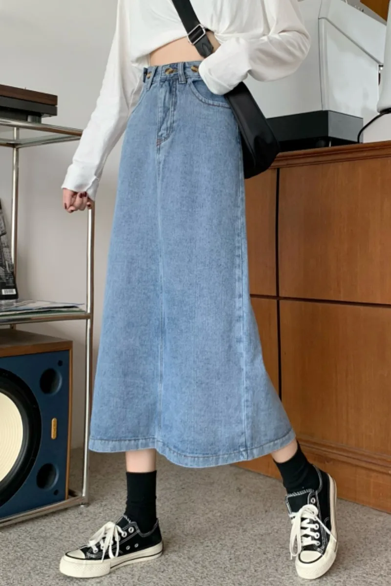 Denim skirt female 2021 spring new Korean version of wild thin one step hip skirt high waist A-line long skirt
Denim skirt female 2021 spring new Korean version of wild thin one step hip skirt high waist A-line long skirt
