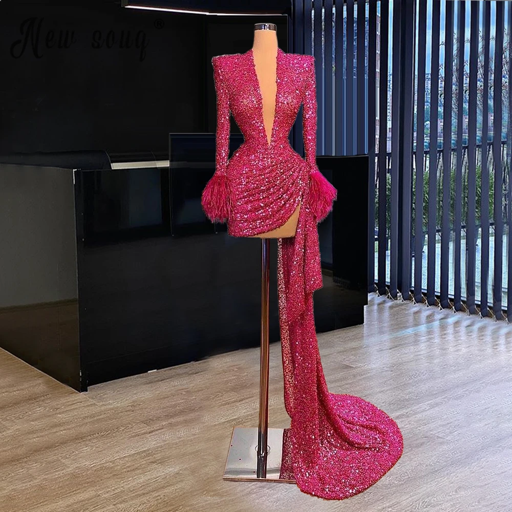 Sequins V Neck Fuchisa Short Evening Dress Sexy Cocktail Dress With Detachable Train Feather Party Gowns Arabic vestido de festa
Sequins V Neck Fuchisa Short Evening Dress Sexy Cocktail Dress With Detachable Train Feather Party Gowns Arabic vestido de festa