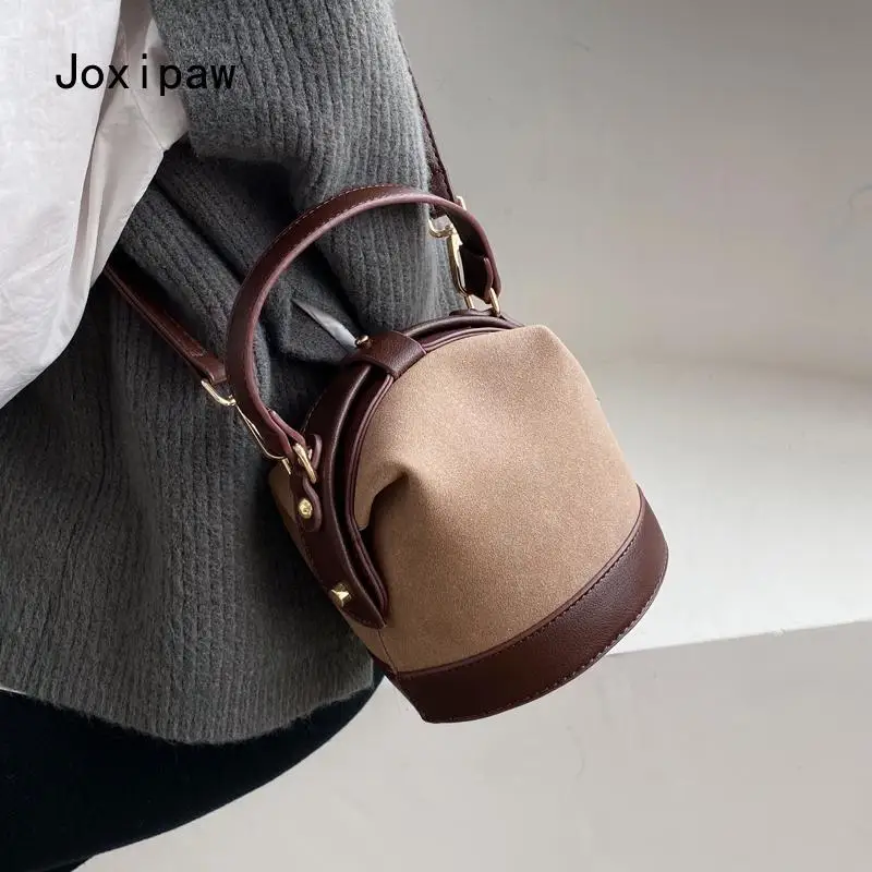 New Retro Fashion Women Tote Bucket Bag High Quality Matte Leather Women's Handbag Travel Shoulder Messenger Bag
New Retro Fashion Women Tote Bucket Bag High Quality Matte Leather Women's Handbag Travel Shoulder Messenger Bag
