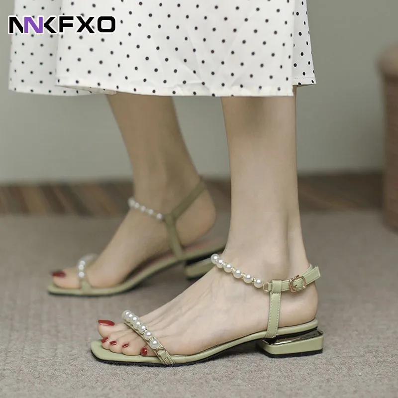 Fashion Square Heels Pearl Women Sandals 2022 Thin belt String Bead High Heels Open Toe Fairy Style Female sandals vc3029
Fashion Square Heels Pearl Women Sandals 2022 Thin belt String Bead High Heels Open Toe Fairy Style Female sandals vc3029