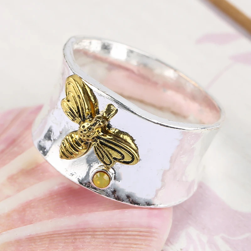 Vintage Silver Plated Bee and Honeycomb Wide Ring Rainbow Stone Rings for Men Women Punk Gothic Party Retro Jewelry Gift K5M951
Vintage Silver Plated Bee and Honeycomb Wide Ring Rainbow Stone Rings for Men Women Punk Gothic Party Retro Jewelry Gift K5M951