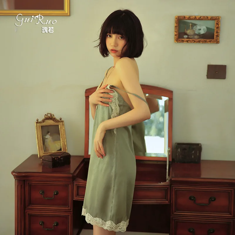 Summer Female Sexy Lingerie Sexy Deep V Satin Stitching Lace Side Slit Nightdress Nightdress Home Service Suit
Summer Female Sexy Lingerie Sexy Deep V Satin Stitching Lace Side Slit Nightdress Nightdress Home Service Suit