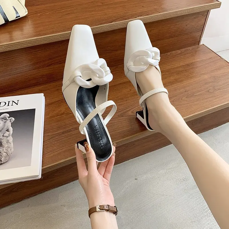 2021summer High Heels Sandals Women Outdoor Slipper Square Head Metal Chain Word With Thick Heel Elegant Women Slides Sandal
2021summer High Heels Sandals Women Outdoor Slipper Square Head Metal Chain Word With Thick Heel Elegant Women Slides Sandal