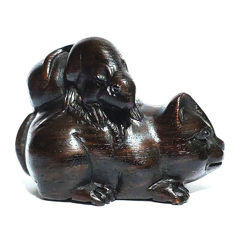 Y6118 - Collectible 20 Years Old 2" Hand Carved Ebony Ironwood Netsuke - Mouse and Cat
Y6118 - Collectible 20 Years Old 2" Hand Carved Ebony Ironwood Netsuke - Mouse and Cat
