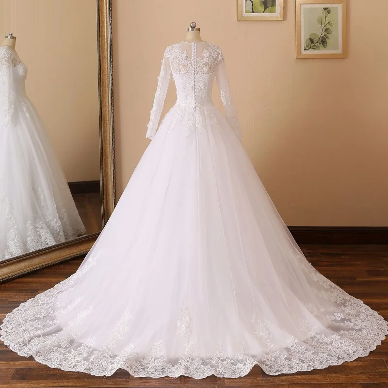 Bridal WEDDING gown lace up celebrity wedding dresses PLUS SIZE LONG SLEEVE V neck Muslim wedding DRESS Vestido De Noiva
Bridal WEDDING gown lace up celebrity wedding dresses PLUS SIZE LONG SLEEVE V neck Muslim wedding DRESS Vestido De Noiva