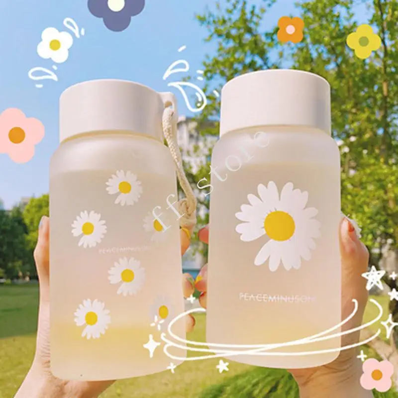 500Ml Small Daisy Transparent Plastic Frosted Water Bottle with Portable Rope Travel Cute and Simple Girly Heart Drinkware Cup
500Ml Small Daisy Transparent Plastic Frosted Water Bottle with Portable Rope Travel Cute and Simple Girly Heart Drinkware Cup