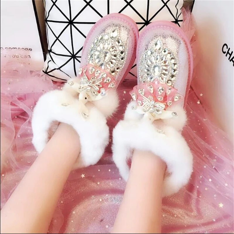 Rhinestone waterproof real cowhide snow boots female short tube fur shoes non-slip warm cotton shoes
Rhinestone waterproof real cowhide snow boots female short tube fur shoes non-slip warm cotton shoes