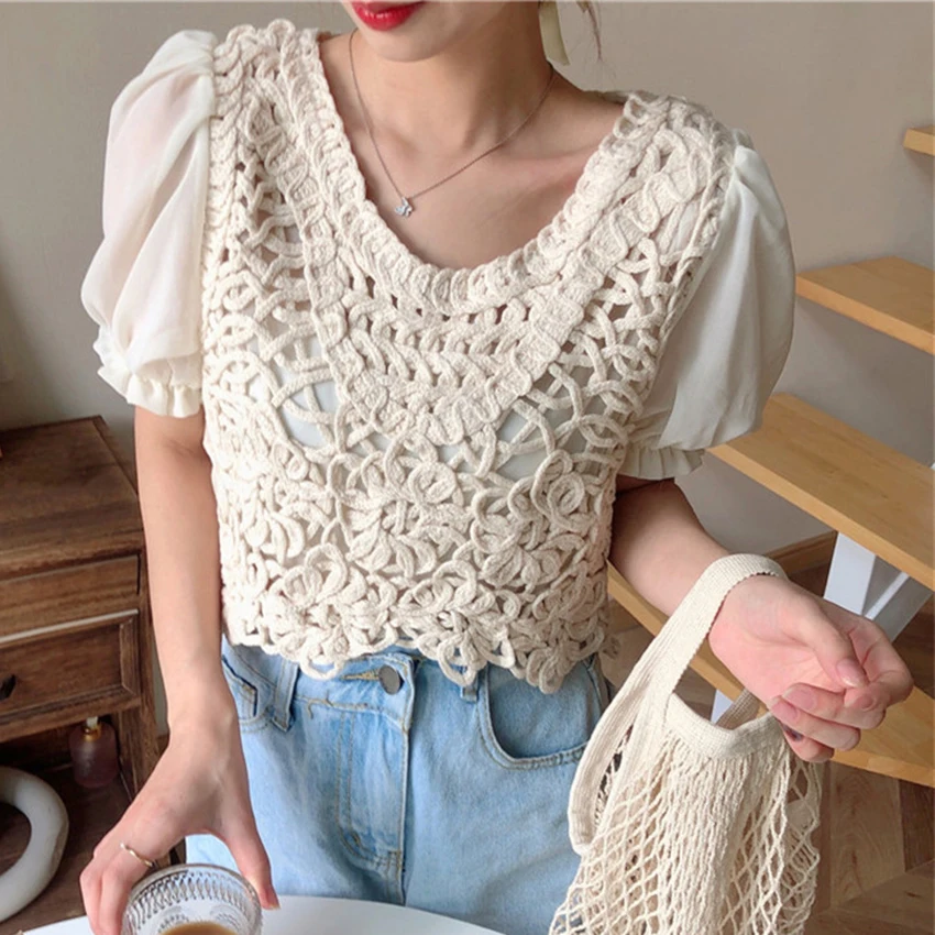 2022 New Summer Crochet Top Women O-Neck Puff Sleeve Knitted Blouse Shirt Boho Sexy Hollow Out Pullover Cover Up Blusa Mujer
2022 New Summer Crochet Top Women O-Neck Puff Sleeve Knitted Blouse Shirt Boho Sexy Hollow Out Pullover Cover Up Blusa Mujer