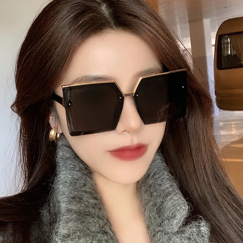 2021 New Fashion Square Ladies Sunglasses Luxury Brand Designer Retro Sunglasses Men's Outdoor Sunglasses Driving Glasses Uv400.
2021 New Fashion Square Ladies Sunglasses Luxury Brand Designer Retro Sunglasses Men's Outdoor Sunglasses Driving Glasses Uv400.