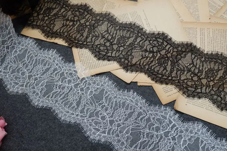 3M 12cm Wide Black White Lace Fabric trim Wedding Decoration Sewing Applique Eyelashes Lace Ribbo
3M 12cm Wide Black White Lace Fabric trim Wedding Decoration Sewing Applique Eyelashes Lace Ribbo