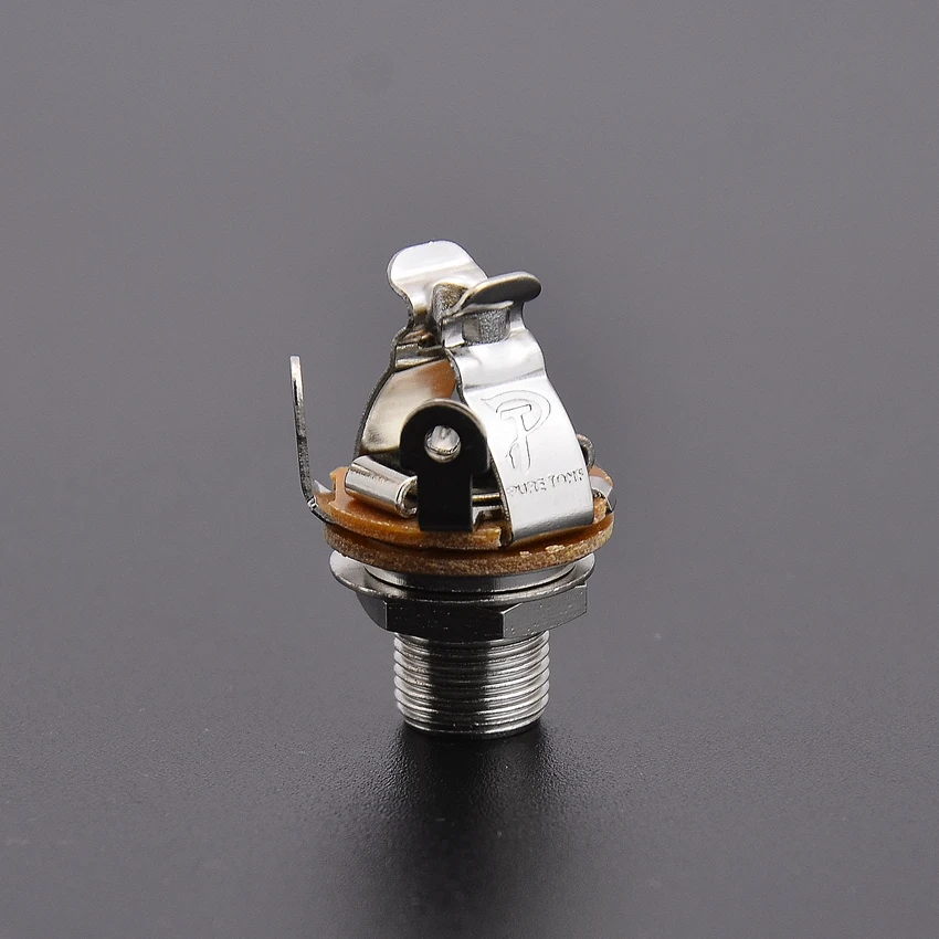 1 Piece Pure Tone High Quality 6.5mm Passive Short Open Electric Guitar / Bass jack US(Origin)
1 Piece Pure Tone High Quality 6.5mm Passive Short Open Electric Guitar / Bass jack US(Origin)