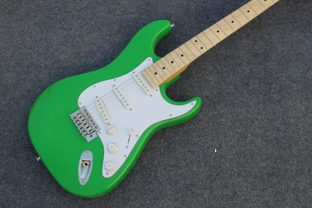 New standard Custom electric guitar, Maple fingerboard guitarra,6 stings gitaar,green color.real photos
New standard Custom electric guitar, Maple fingerboard guitarra,6 stings gitaar,green color.real photos