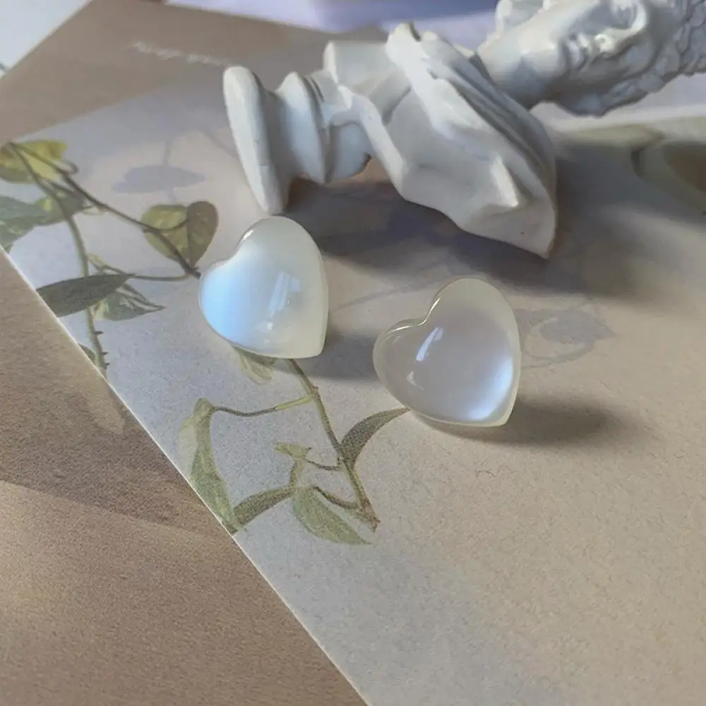 Transparent Resin Elegant Heart-Shaped Love Earrings Ladies Natural Opal Decorative Earrings Jewelry
Transparent Resin Elegant Heart-Shaped Love Earrings Ladies Natural Opal Decorative Earrings Jewelry