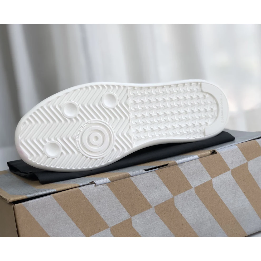Spring 2021 New Korean Small Dirty Shoes Women's Dirty brand Shoes Increase Retro Star Casual Small Genuine leather White Shoes
Spring 2021 New Korean Small Dirty Shoes Women's Dirty brand Shoes Increase Retro Star Casual Small Genuine leather White Shoes