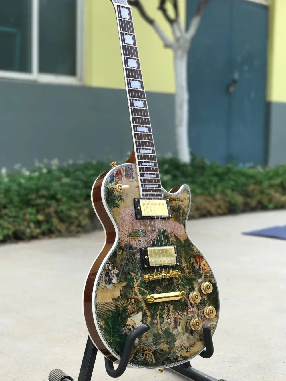 Chinese style standard custom electric guitar,Golden hardware guitarra,Rosewood fingerboard gitaar
Chinese style standard custom electric guitar,Golden hardware guitarra,Rosewood fingerboard gitaar