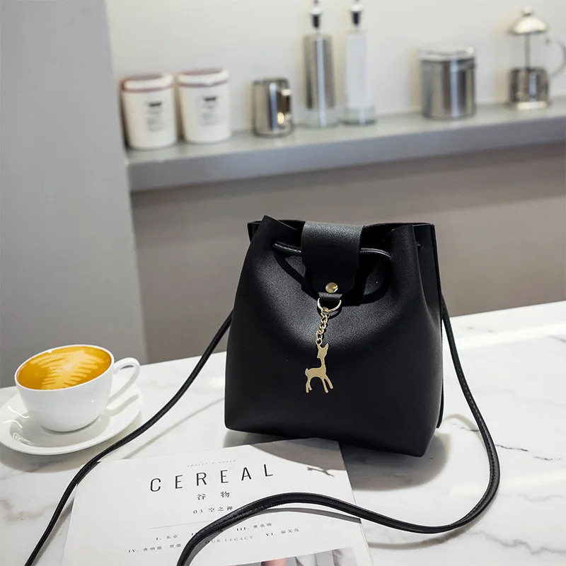 Vintage Tassel Crossbody Bucket Bag Luxury Woman Bag Female Shoulder Handbags Drawstring Messenger Crossbody Bags Sac Main
Vintage Tassel Crossbody Bucket Bag Luxury Woman Bag Female Shoulder Handbags Drawstring Messenger Crossbody Bags Sac Main