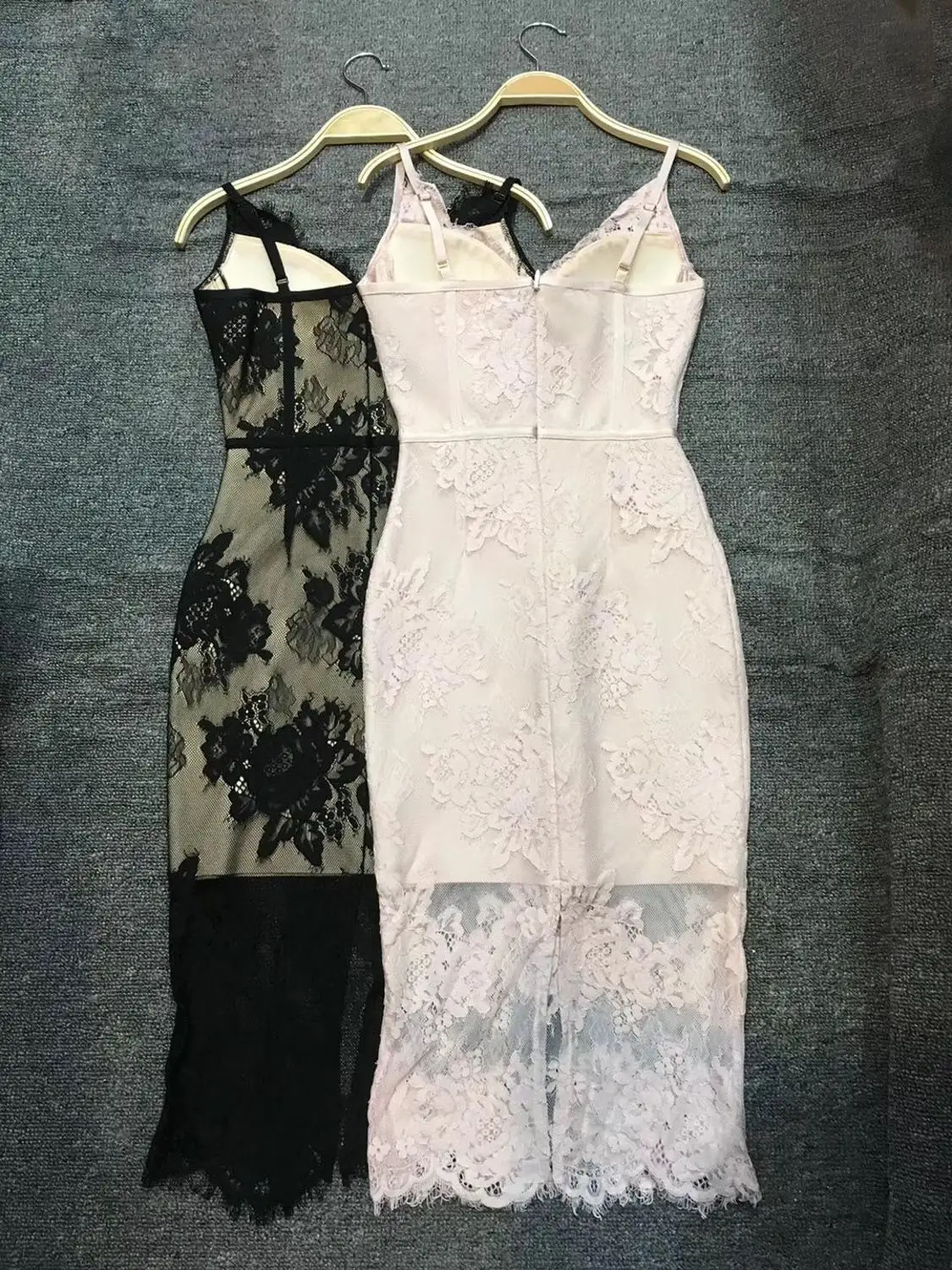 High Quality Khaki Lace V-neck Knee Length Rayon Bandage Dress Elegant Evening Party Dress 
High Quality Khaki Lace V-neck Knee Length Rayon Bandage Dress Elegant Evening Party Dress