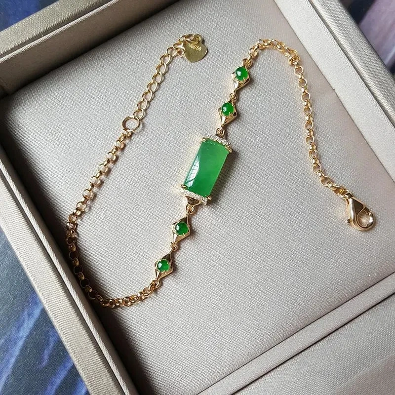New Chalcedony Brand Bracelet Female S925 Sterling Silver Inlaid Yang Green Jade Tube with Full Green Egg Surface Bracelet
New Chalcedony Brand Bracelet Female S925 Sterling Silver Inlaid Yang Green Jade Tube with Full Green Egg Surface Bracelet