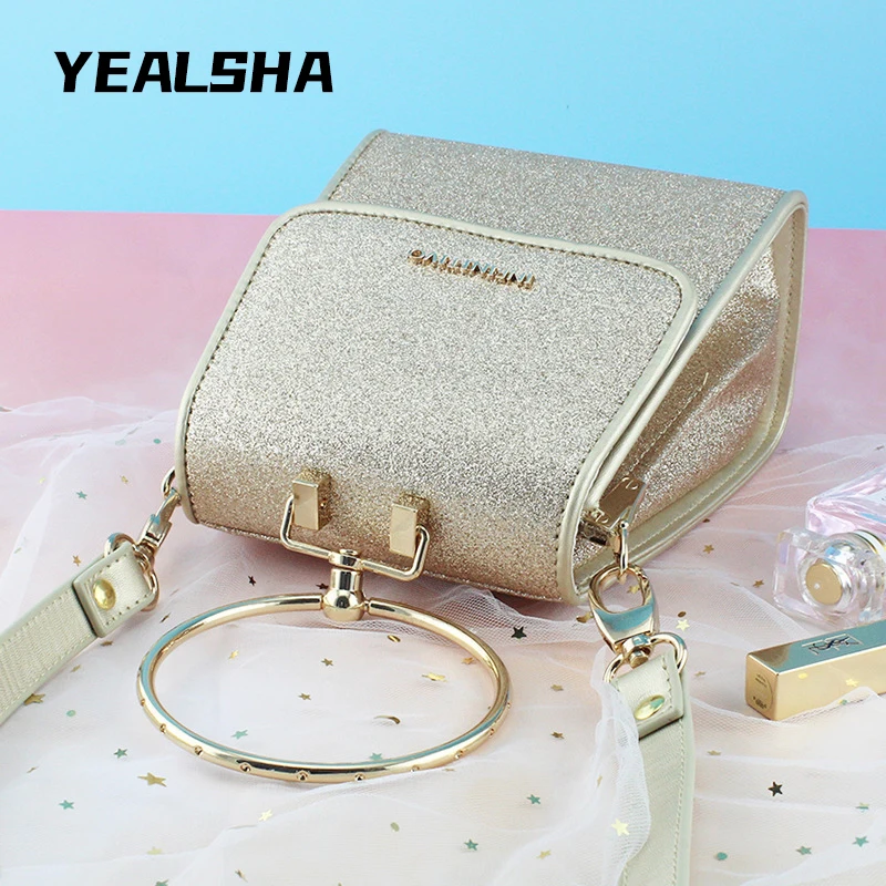 Женская сумка через плечо, из искусственной кожи, с цепочкой
Женская сумка через плечо, из искусственной кожи, с цепочкой