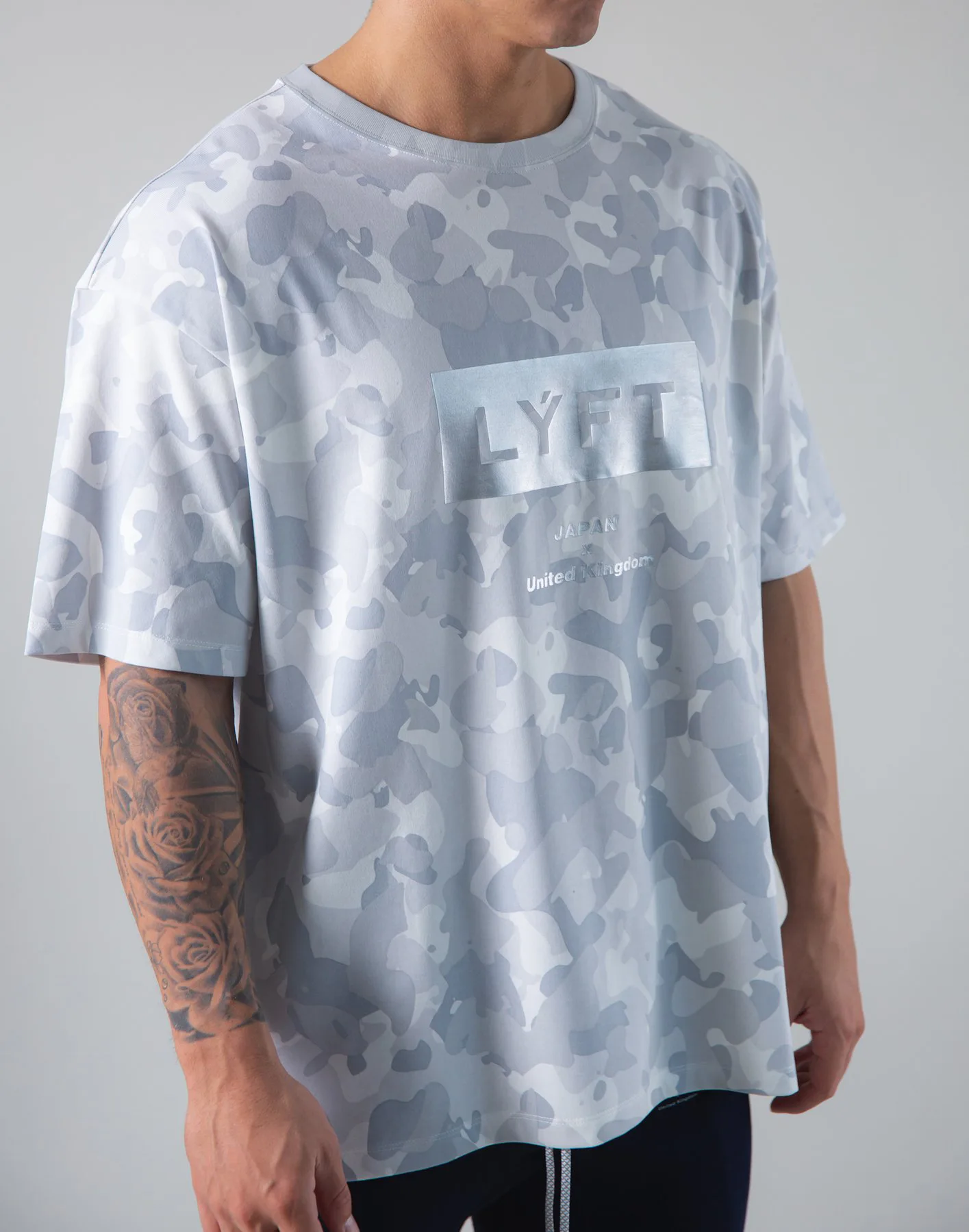 LYFT new jogger men's T-shirt spring and summer round neck trend running fitness loose comfortable large board T-shirt
LYFT new jogger men's T-shirt spring and summer round neck trend running fitness loose comfortable large board T-shirt