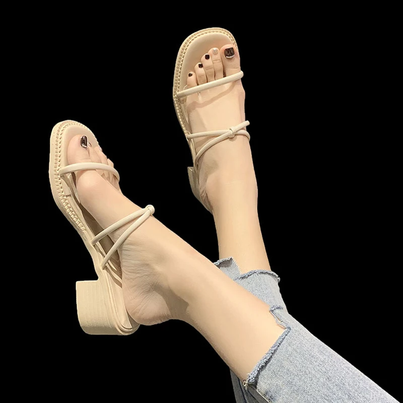 Female Shoes Ladies' Slippers Luxury Slides Med Summer Clogs Woman 2021 Designer Soft Beach Girl Rubber Basic Rome Fashion PU Ho
Female Shoes Ladies' Slippers Luxury Slides Med Summer Clogs Woman 2021 Designer Soft Beach Girl Rubber Basic Rome Fashion PU Ho