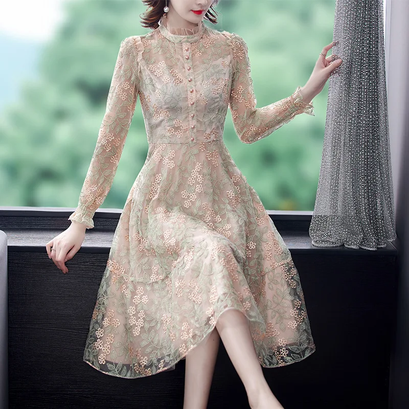 Embroidered dressspring and autumn new fashion slim lace stitching mesh dress large size M-5XL high quality and elegant vestidos
Embroidered dressspring and autumn new fashion slim lace stitching mesh dress large size M-5XL high quality and elegant vestidos