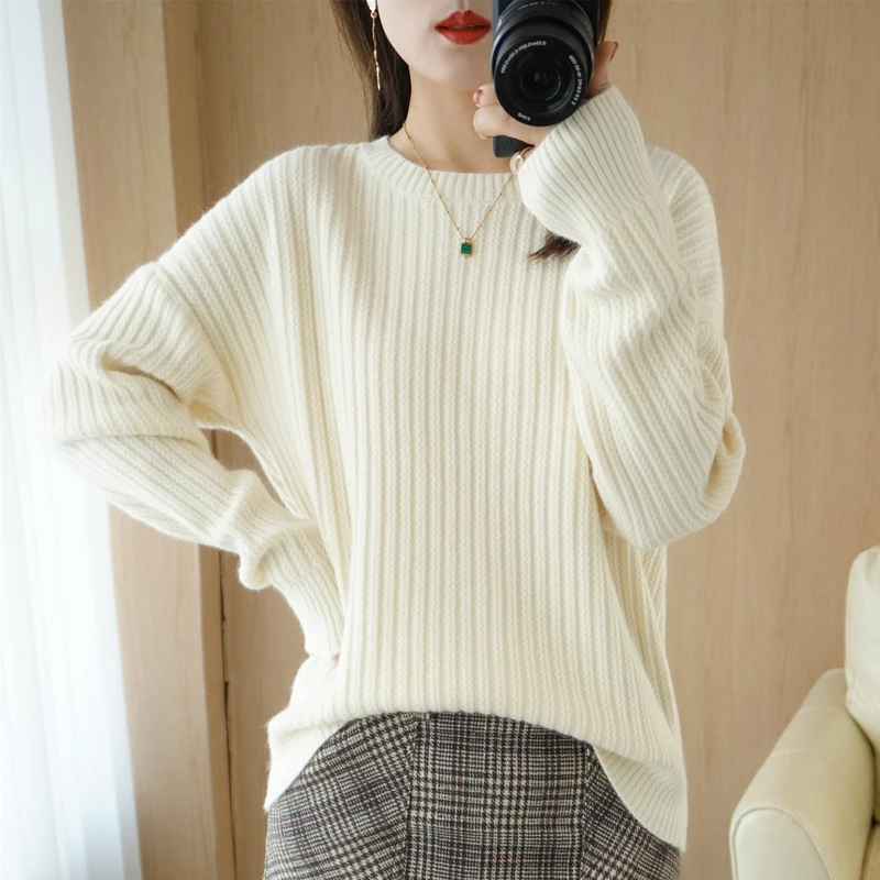 Ladies sweater solid color thickening women's O-neck pullover fir autumn and winter fashion casual knitted top sweater
Ladies sweater solid color thickening women's O-neck pullover fir autumn and winter fashion casual knitted top sweater