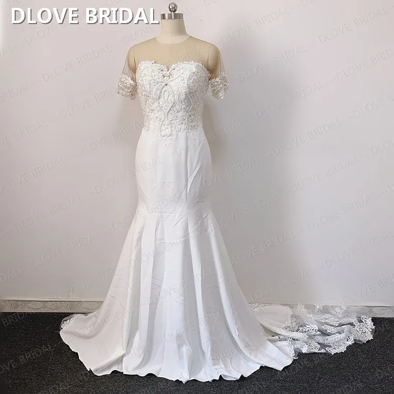 Elegant Short Sleeve Wedding Dresses Illusion Bridal Gown with Buttons Back Factory Custom Made Real Photo
Elegant Short Sleeve Wedding Dresses Illusion Bridal Gown with Buttons Back Factory Custom Made Real Photo