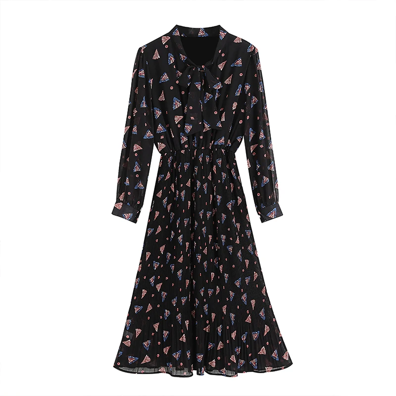 Mid-autumn 2020 Long Bow Pleated Floral Long Sleeve Chiffon Dress Plus Size Women Fashion Clothing black
Mid-autumn 2020 Long Bow Pleated Floral Long Sleeve Chiffon Dress Plus Size Women Fashion Clothing black